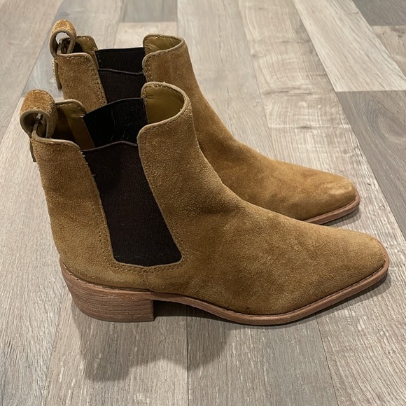 Tory Burch Women's Western Pointed Toe Ankle Chelsea Boots - Picture 5 of 10